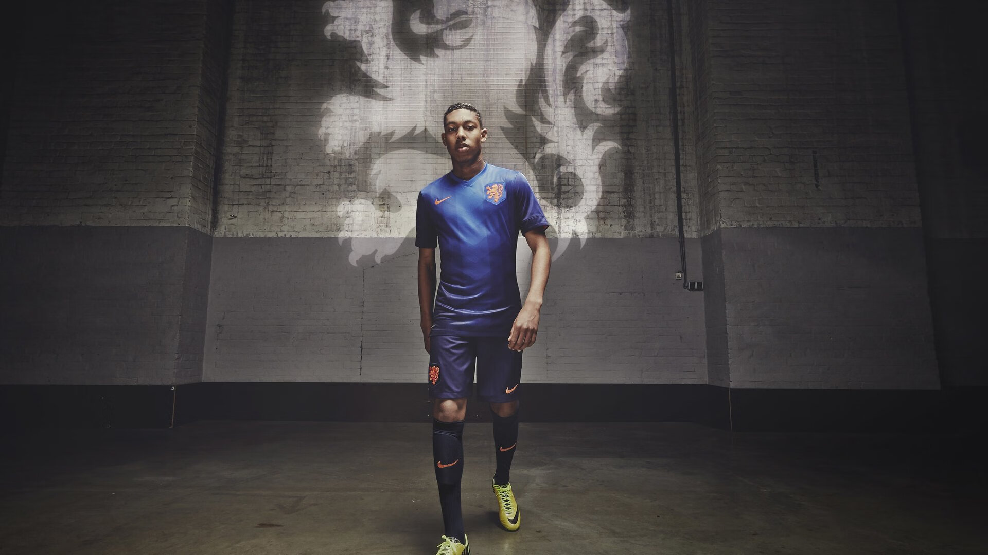 西班牙马术协会与中国马术协会签署合作协议，共同推动马术文化交流。